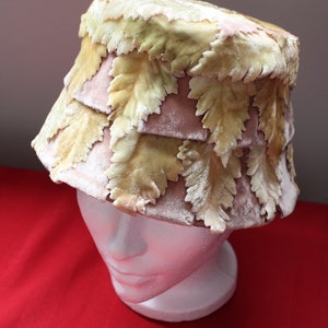 Bucket Hat: Sanjé Velvet Leaf Pattern Bucket Hat 1960s