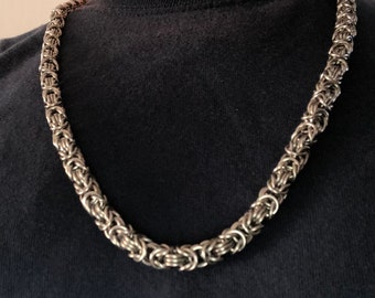 Collar unisex bizantino de acero inoxidable hecho a mano