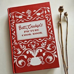 Betty Crocker&#39;s Picture Cookbook, Facsimile Edition, 2005, Vintage Book, Red Hardback, Excellent condition, recipes, gift, kitchen, food