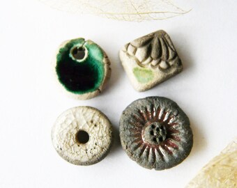Lot perles céramique et cabochons raku antiques uniques zen et naturels, ensemble 4 pièces lot mixte, pièces uniques pour bijoux artisanaux