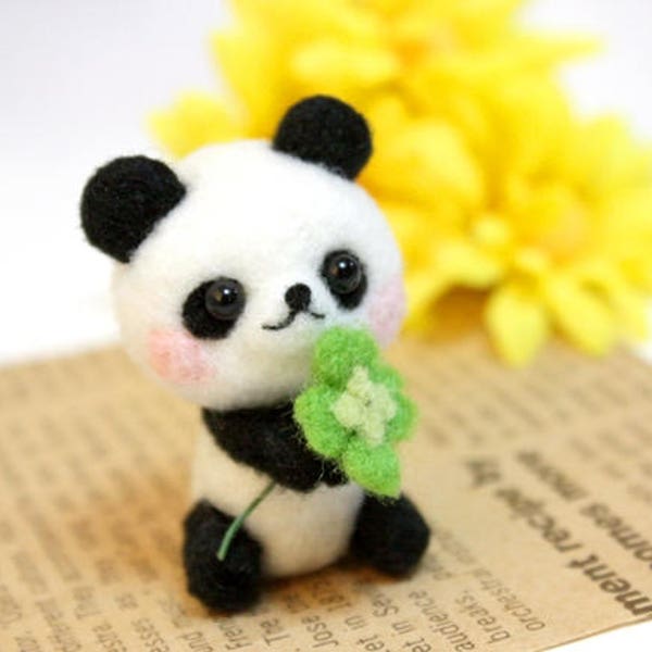 Panda Felting Kit Nedlefelt Wool toy Present Wool felting DIY kit Panda Felt Craft supply novice handmade cute gift white felted art