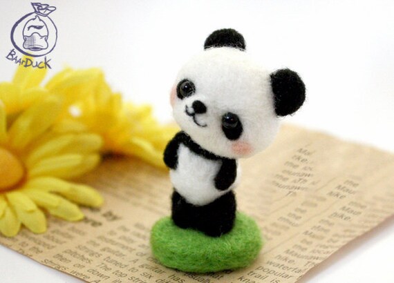 Panda Beginner DIY Felting Kit, Wool Felt Needle Craft, Handmade Animal,  Feltingwork Novice Cute Gift New White Felted Art Handcraft Set 