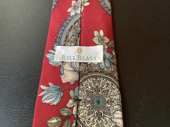 Red Bill Blass Vintage Necktie, Medallion and Flo… - image 2
