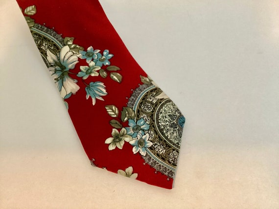 Red Bill Blass Vintage Necktie, Medallion and Flo… - image 1