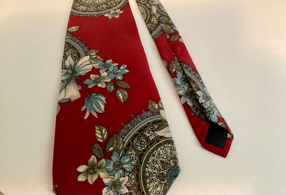 Red Bill Blass Vintage Necktie, Medallion and Flo… - image 4