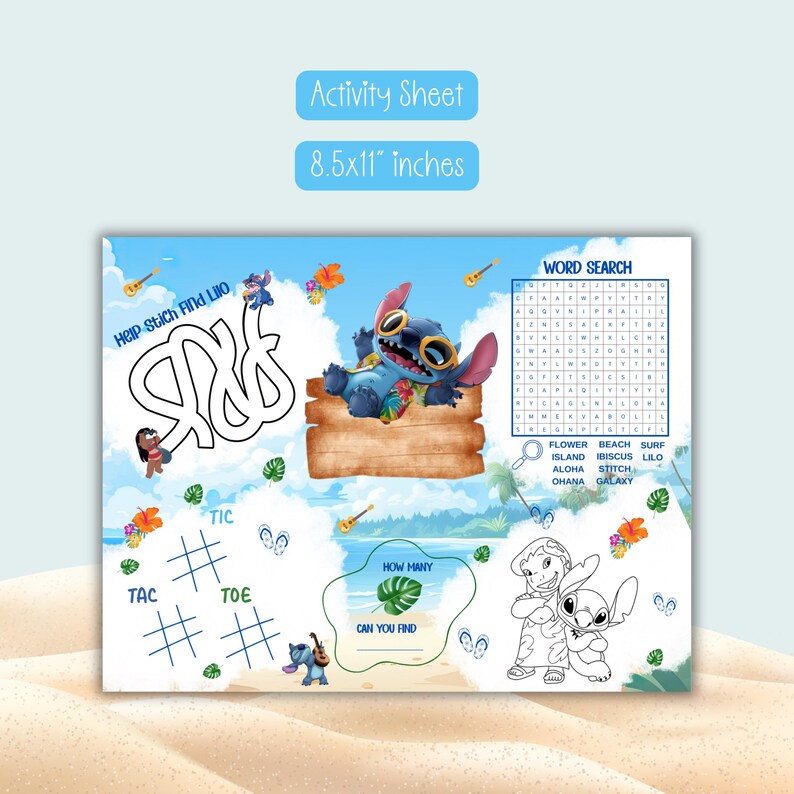 Pu&ograve; includere: Un foglio di attivit&agrave; di 21,6x27,9 cm con un personaggio alieno blu, un labirinto intitolato Help Stitch Find Lilo, un cruciverba, un tris e una sezione da colorare. Il design include fiori tropicali e ukulele su uno sfondo di spiaggia.