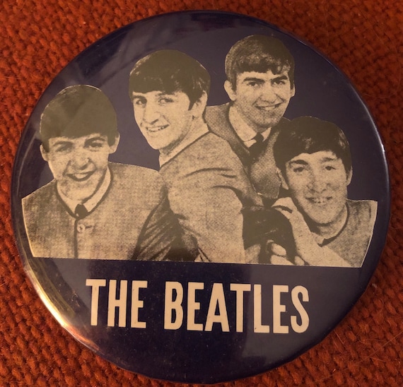 Vintage Authentic Original 3” blue Beatles pin badge … - Gem