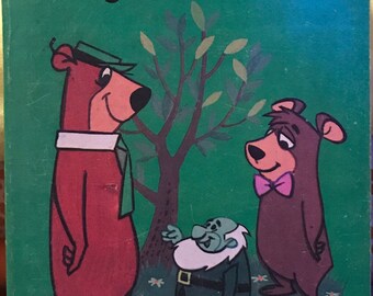 Yogi Bear Saves Jellystone Park 1977 vintage Big Little book Flip-it book