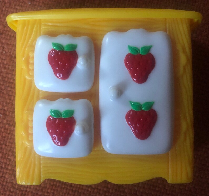 strawberry shortcake dollhouse