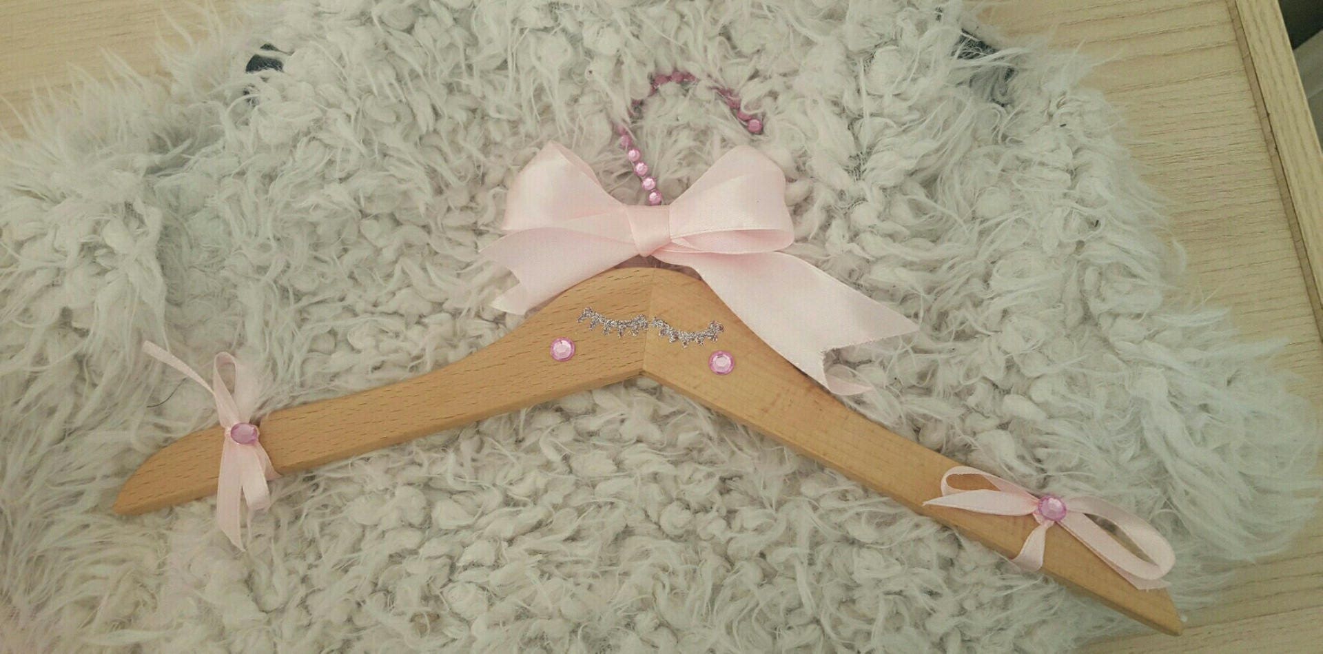 Magnifique Cintre en Bois Pour Fille