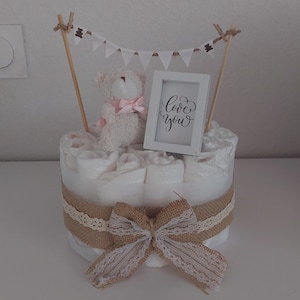 Gâteau de couche pour fille "Petit lapinou"