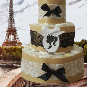 beau gâteau de couche pour fille