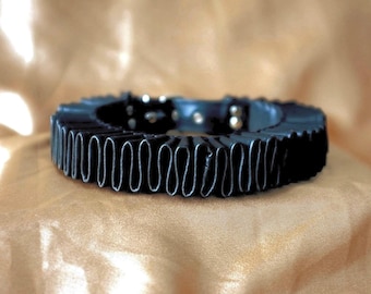 Black Vegan Leather Clown Collar, Elizabethan Ruff for Drag and Club kid