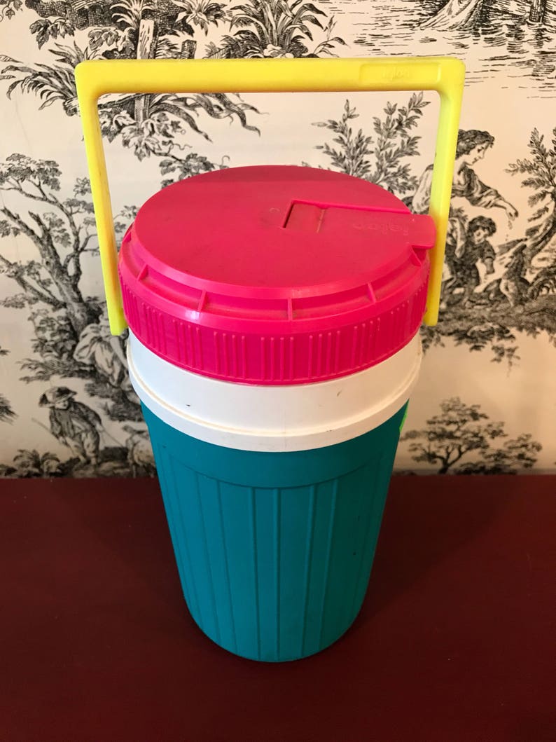 1 2 gallon igloo water jug