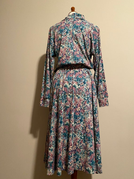 1980’s Floral Tapestry Belted Dress - image 8