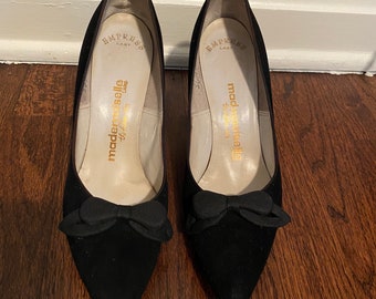 1960’s Black Pumps w/ Bow Detail