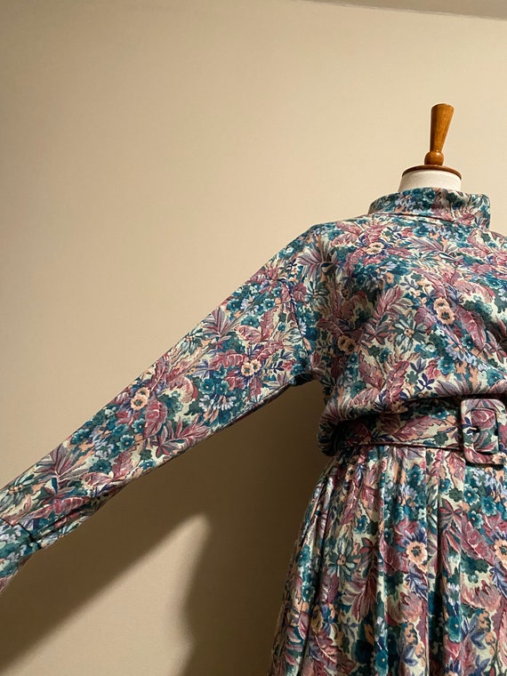 1980’s Floral Tapestry Belted Dress - image 5