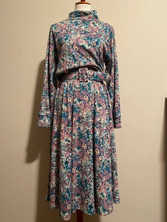 1980’s Floral Tapestry Belted Dress - image 3