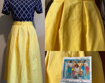 1980's Pleated Midi skirt