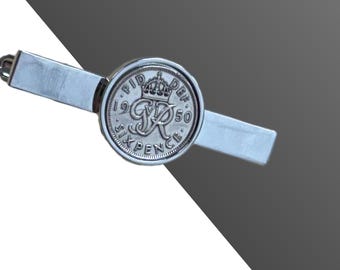 Spinka do krawata Lucky Sixpence z okazji 75. urodzin z 1951 r.