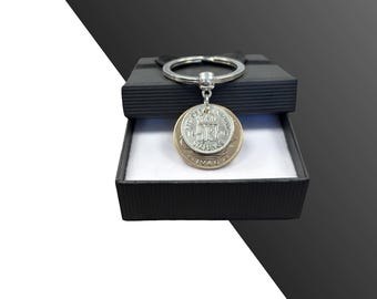 Llavero doble de medio penique/seis peniques inglés de 1946, conmemorativo del 80.º aniversario