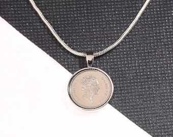 1996 30e anniversaire Pendentif pièce de 5 pence - choisissez votre couleur