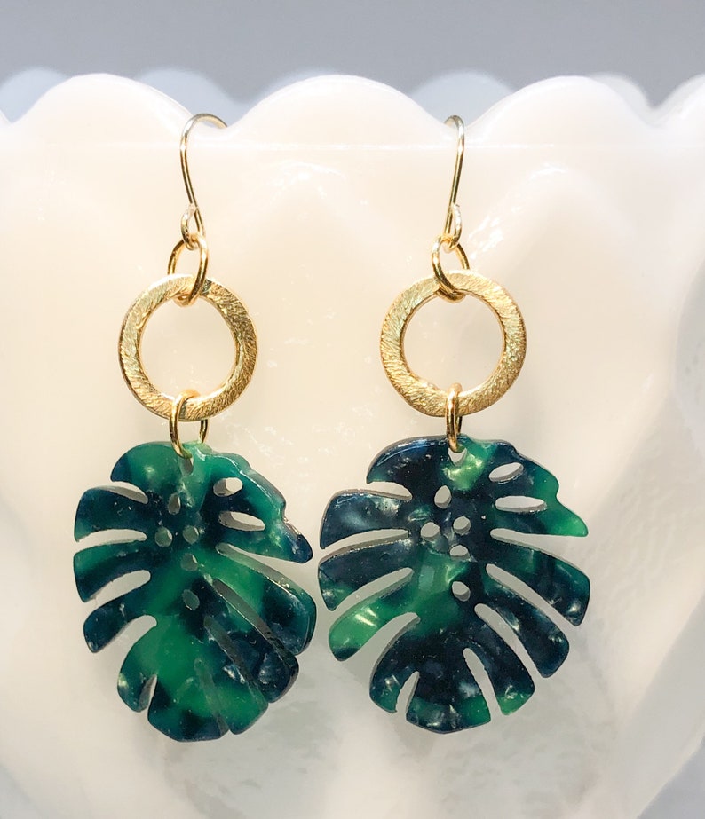 •MEDIUM MONSTERA• gold leaf dangle earrings