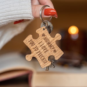 Gift for Mum Keyring Mummy I love you to pieces wooden engraved keyring for Mothers day birthday or Christmas