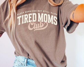 Schlaf entzogen aber noch lebendig Shirt Müde Mütter Club Shirt, lustiges Mama Shirt, Mama Leben Shirt, neue Mama Geschenk, Mama Wertschätzung Sweatshirt