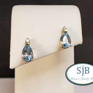 Orecchini con topazio blu, orecchini a bottone con topazio blu 14k, orecchini a bottone con topazio blu in oro giallo 14k con accenti di diamanti, pietra portafortuna di novembre, #E829