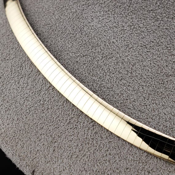 Vintage 14k Two Tone Omega Chain, Vintage 14k White & Yellow Gold Reversible Omega Chain, 17.5" 6mm Domed Omega Collar Necklace, #C5934 View 4