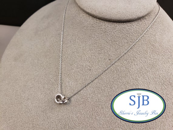 Interlocking circle necklace white gold best sale