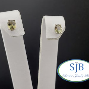 Boucles d'oreilles en alexandrite, clous d'oreilles en alexandrite ovales en or blanc 14 carats, boucles d'oreilles en alexandrite naturelle de taille ovale, boucles d'oreilles avec pierre de naissance de juin, #E1914