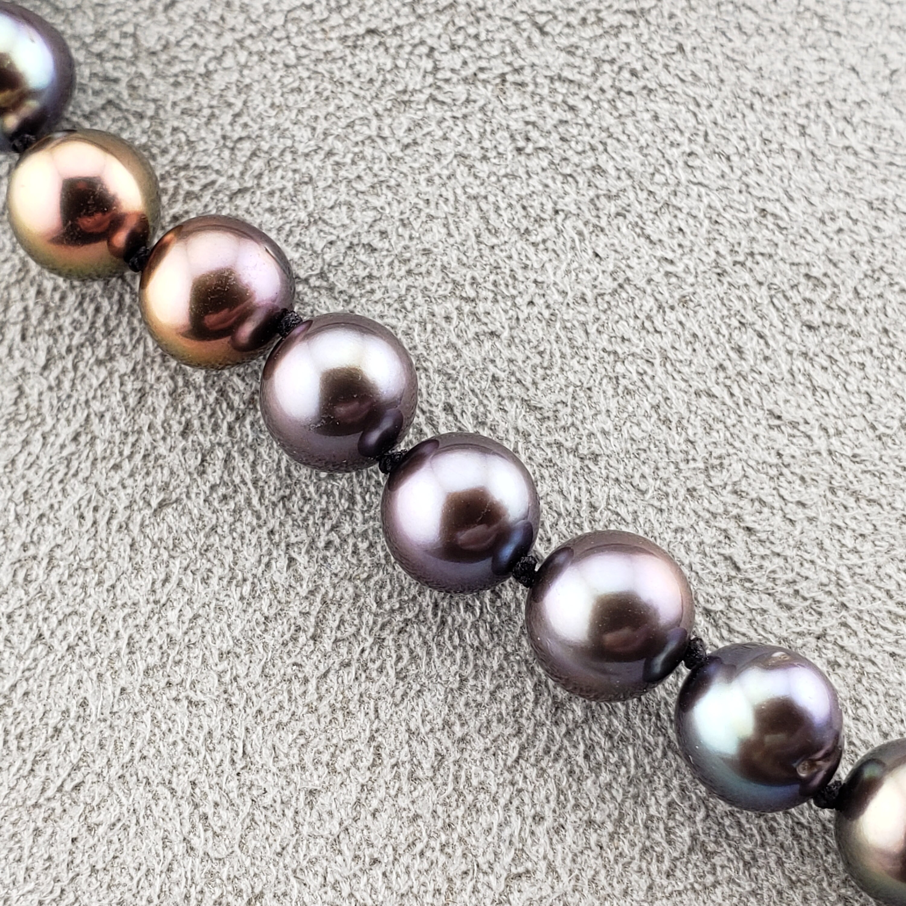 【BLACKPURPLE】★Marilyn Crystal Layering Pearl Necklac.e Multilayered Purple Black Gemstone Necklace 40th 50th
