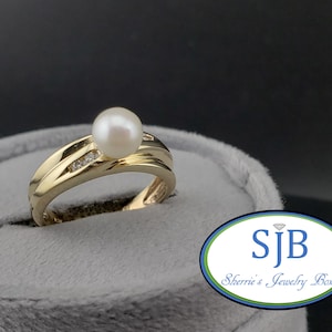 Pearl Rings, Vintage Pearl Rings, Vintage 10k Yellow Gold Pearl and Diamond Ring, Stackable Pearl Rings, June Birthstones, Size 5, #C3901