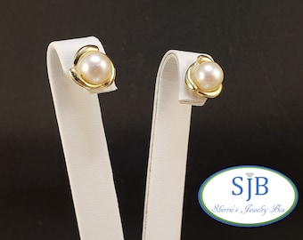 Pearl Earrings, 14k Pearl Studs, 14k Yellow Gold Pearl Stud Earrings, Bridal Earrings, Pearl Wedding Jewelry, June Birthstones, #E1778