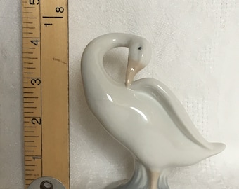 Vintage 1970s Neo by Leandro Preening Goose Figurine, Retired Limited Edition, Handmade in Spain