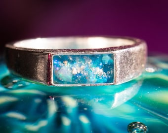 Cremation Ring For Pets with Crushed Opal and Cremation Ash - Opal Bar