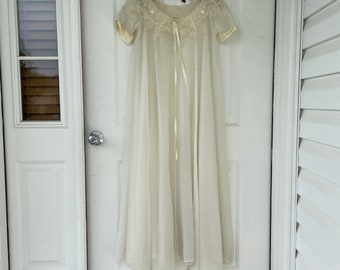 Vintage Montaldo's House Coat ~ Nightgown