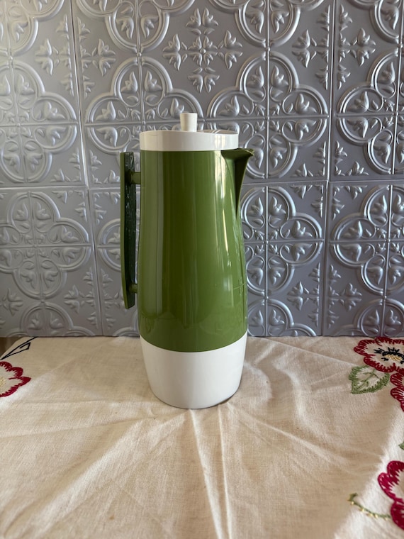 Vintage Aladdin Beverage Butler Thermos Pitcher, Quart Size in a