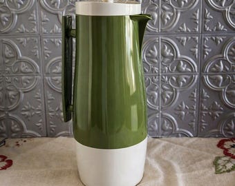 Vintage Aladdin Beverage Butler Thermos Pitcher, Quart Size in a