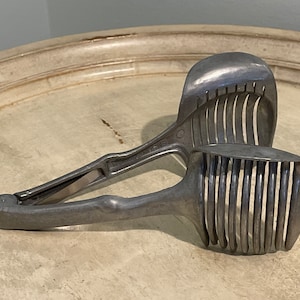 Vintage Juicer ~ Manual Power ~ Aluminum Metal