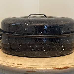 Vintage Roasting Pan wit Lid ~ Navy Enamelware