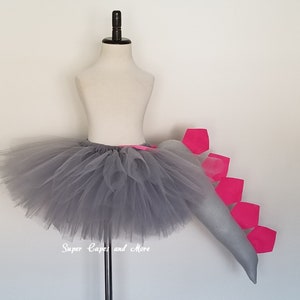 Saia tutu de dinossauro com cauda (faixa de cabeça não incluída) / cauda de dinossauro / fantasia de dinossauro / aniversário de dinossauro (cinza com rosa choque)