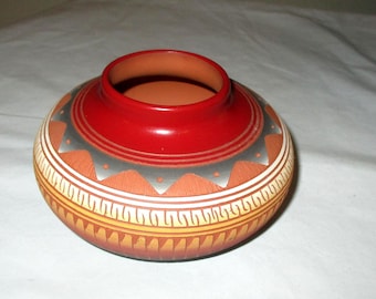 Native Navajo Pottery Bowl/Pot by Marshalene Bennett