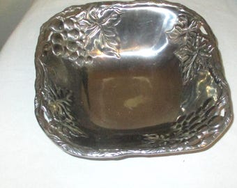 Arthur Court Square Cast Aluminum Grape Vine Design Bowl 9 3/4 Wide