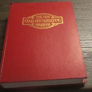 Vintage The Neww Good housekeeping Cookbook Hardback 1986