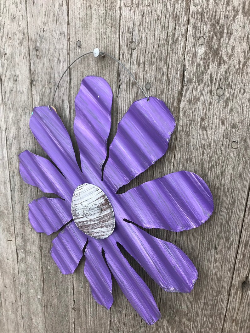Purple corrugated tin daisy / corrugated tin garden decor / | Etsy