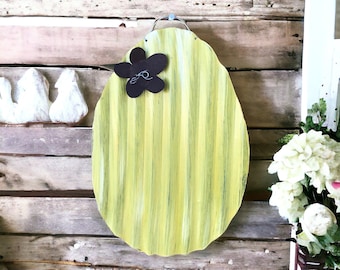 Huevo de Pascua de estaño amarillo rústico colgante, decoración de huevos de Pascua de estaño, decoración de Pascua chic en mal estado, decoración de estaño de primavera, decoración de Pascua hecha a mano