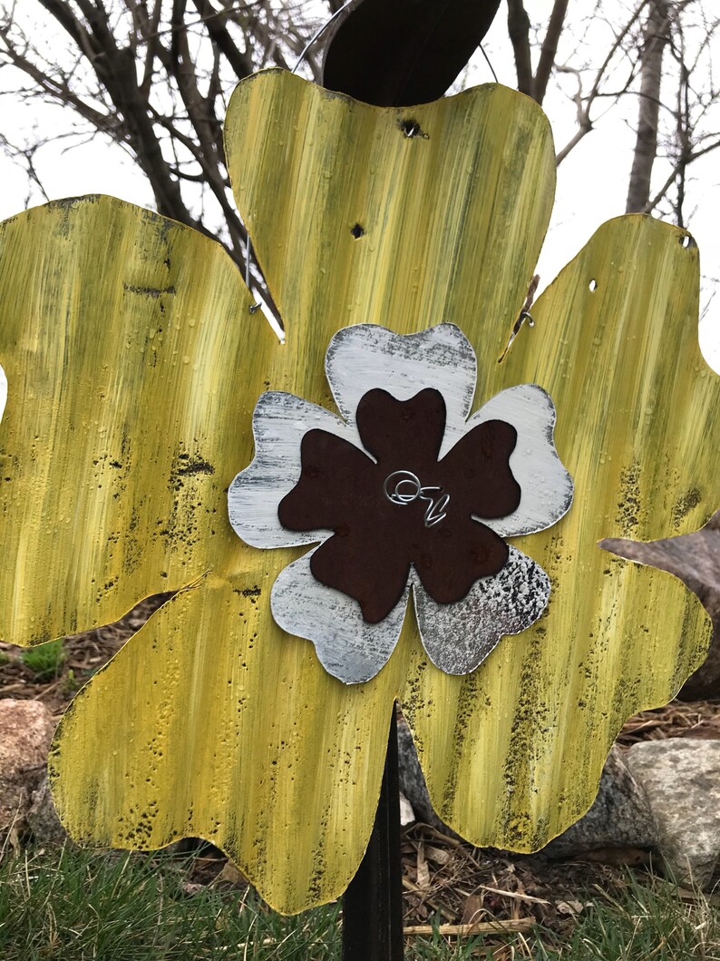Corrugated Tin Flower / Tin Dogwood Flower / Handpainted Tin Etsy